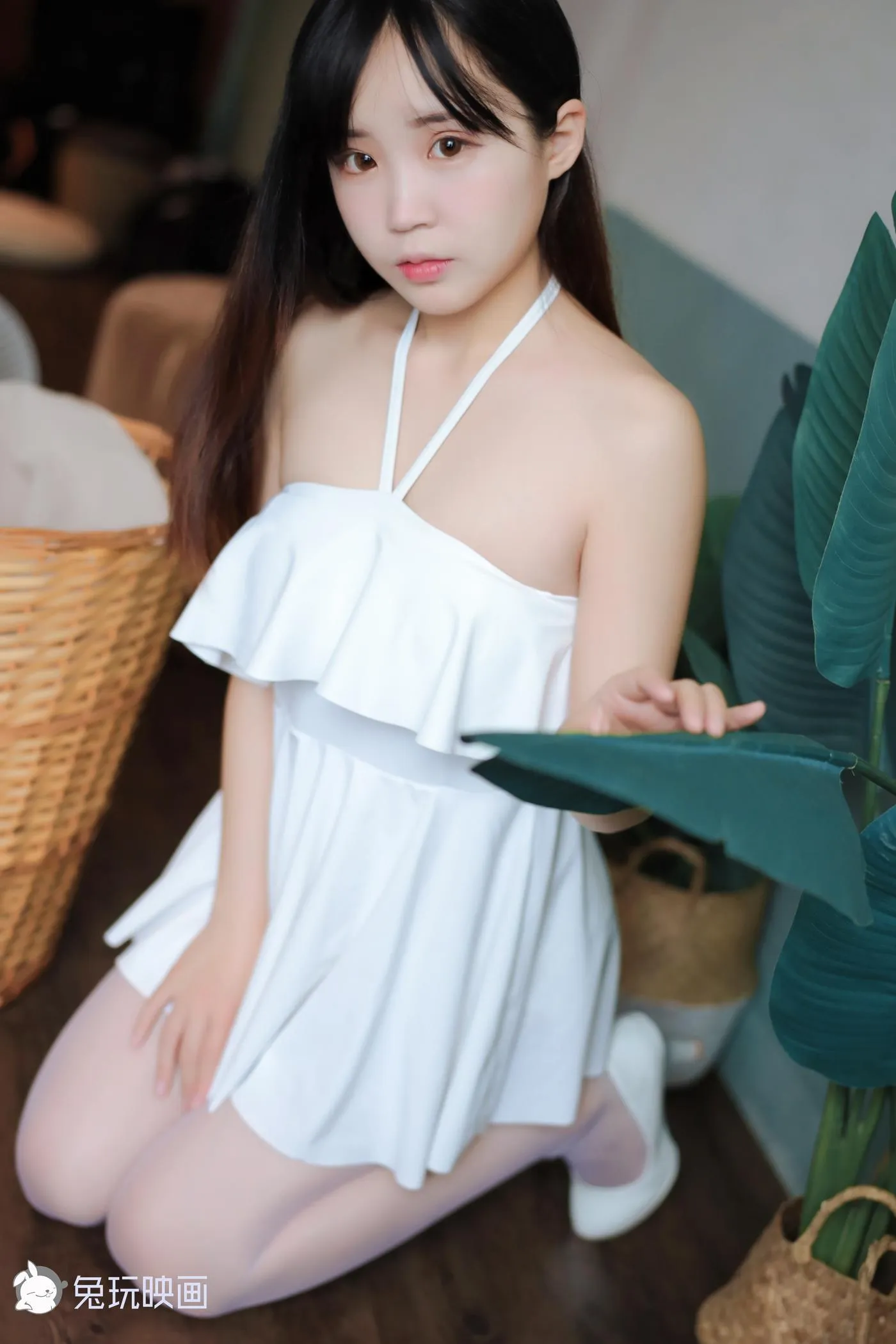 御子Yumiko – NO.06 御子的白裙 [47P]插图8